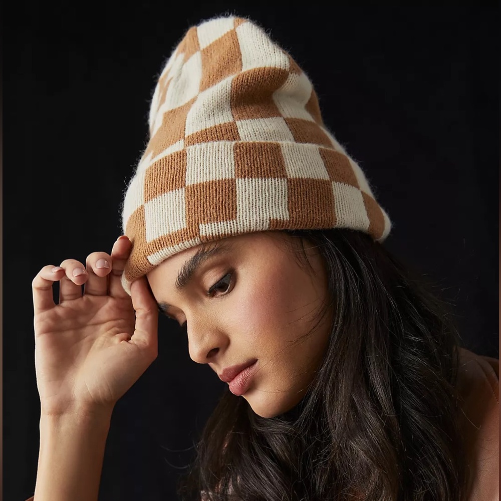 NWT Anthropologie tan / cream and brown checkered beanie by Maeve